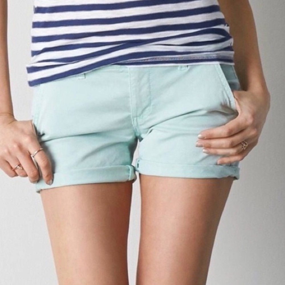 American Eagle Mint Green MIDI Stretch Shorts Size 00